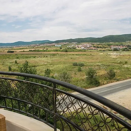 Apartman Studio In Harmony Suites 3 *